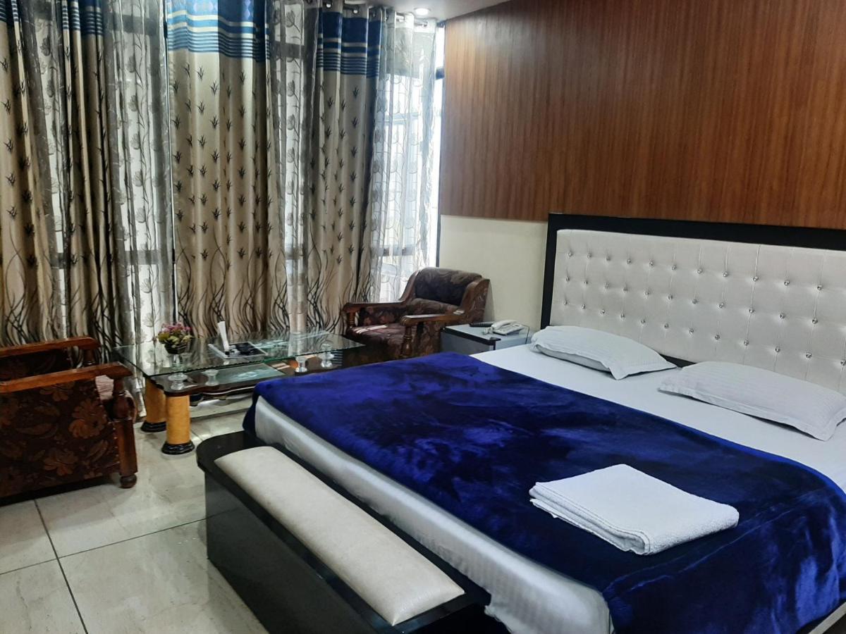 Rohtak Hotel Platinum Plaza מראה חיצוני תמונה