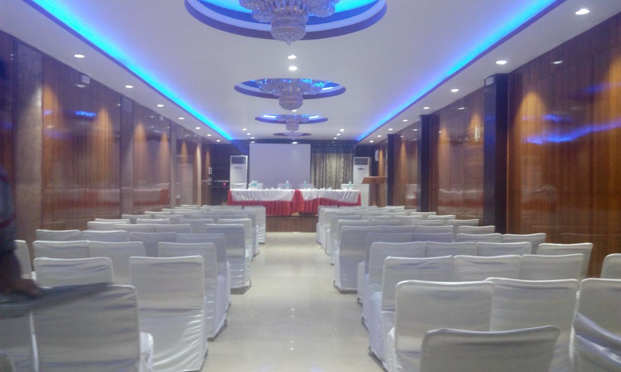 Rohtak Hotel Platinum Plaza מראה חיצוני תמונה