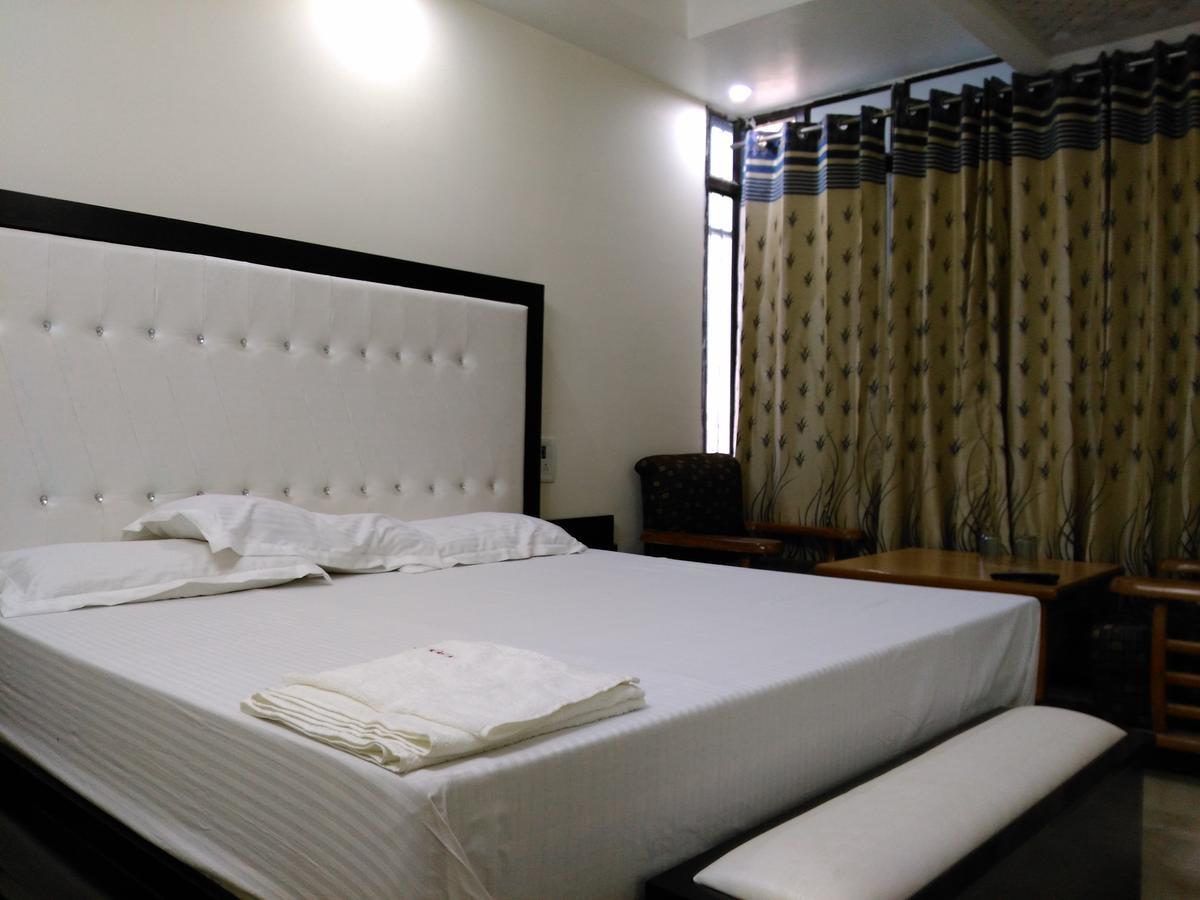 Rohtak Hotel Platinum Plaza מראה חיצוני תמונה