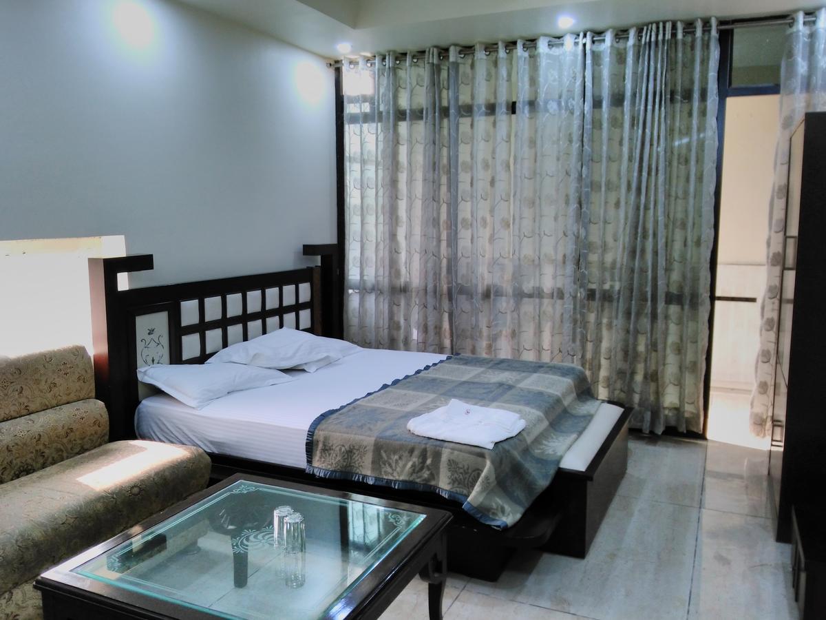 Rohtak Hotel Platinum Plaza מראה חיצוני תמונה