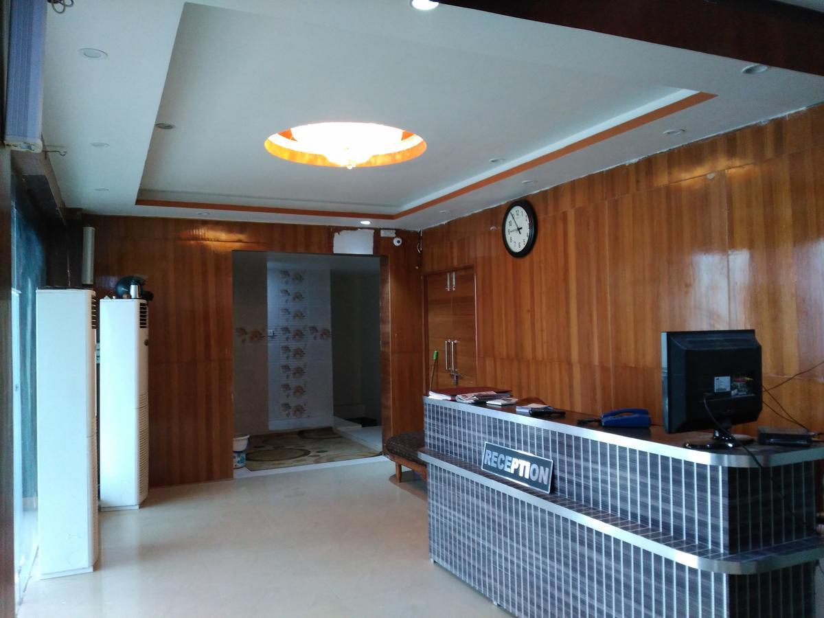 Rohtak Hotel Platinum Plaza מראה חיצוני תמונה