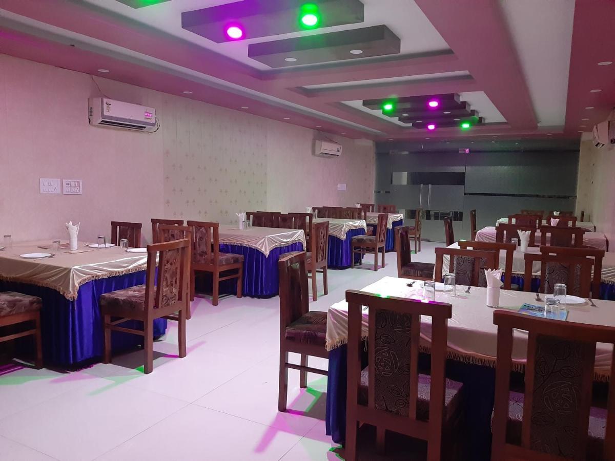 Rohtak Hotel Platinum Plaza מראה חיצוני תמונה